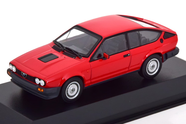 楽天市場ミニチャンプス 1 43 アルファロメオ GTV 6 1983 レッド マキシチャンプスコレクションMinichamps 1 43