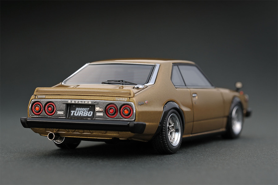 点火模型 1/43 日产天际线 2000年涡轮 gt-es (c211) 黄金 (ssr mk.