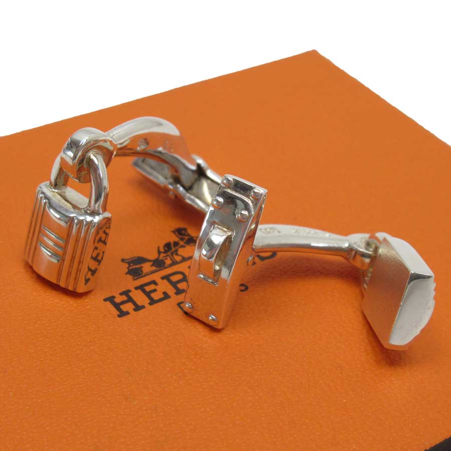 エルメス Hermes その他 カフス シルバー ケリー カフス シルバー 金属素材 メンズ 中古 定番人気 H ブランドバリュー エルメス ケリー カフス 金属素材 シルバー 中古 H