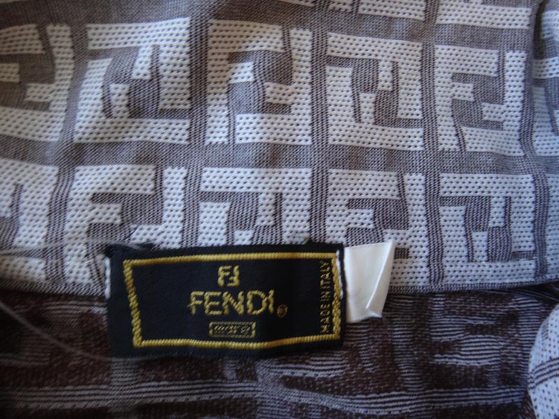 fendi fendizukka花纹短袖女衬衣灰色尺寸44旧衣服t-003