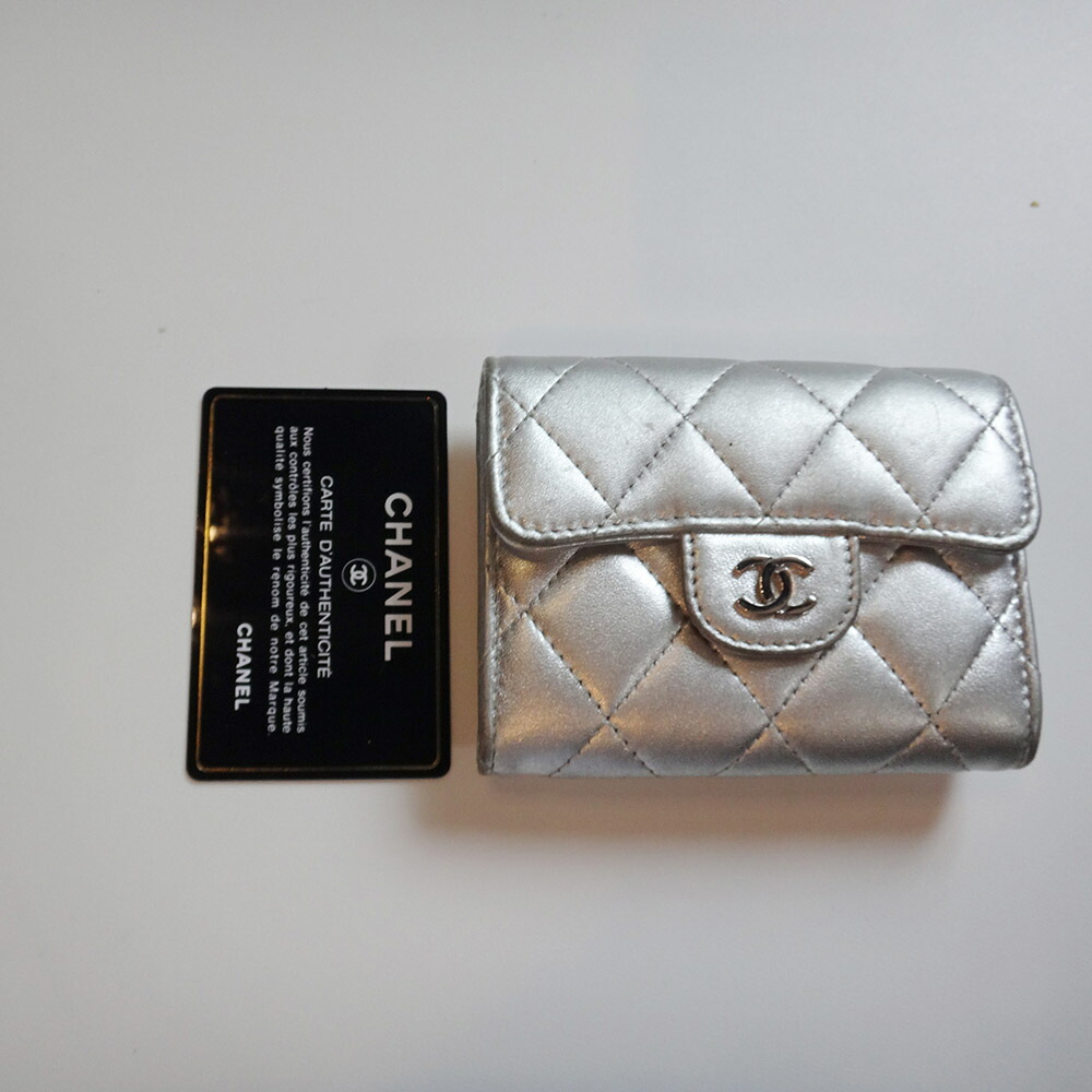 Chanel シャネル 名刺 バーキン30 入れ カードケース レザー ココマーク ピコタン マトラッセ レディース バッグ パスケース シルバー ミニ財布 小物 小銭入れ 中古 C 002 レイラインchanel シャネル 名刺 入れ カードケース レザー ココマーク マトラッセ レディース