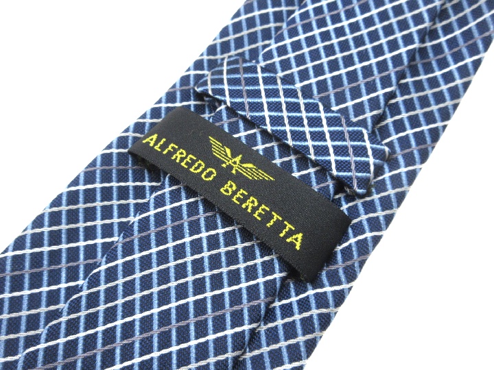 "正好延长1000日圆到4月下旬,"并且名牌旧衣服领带alfredo beretta艾