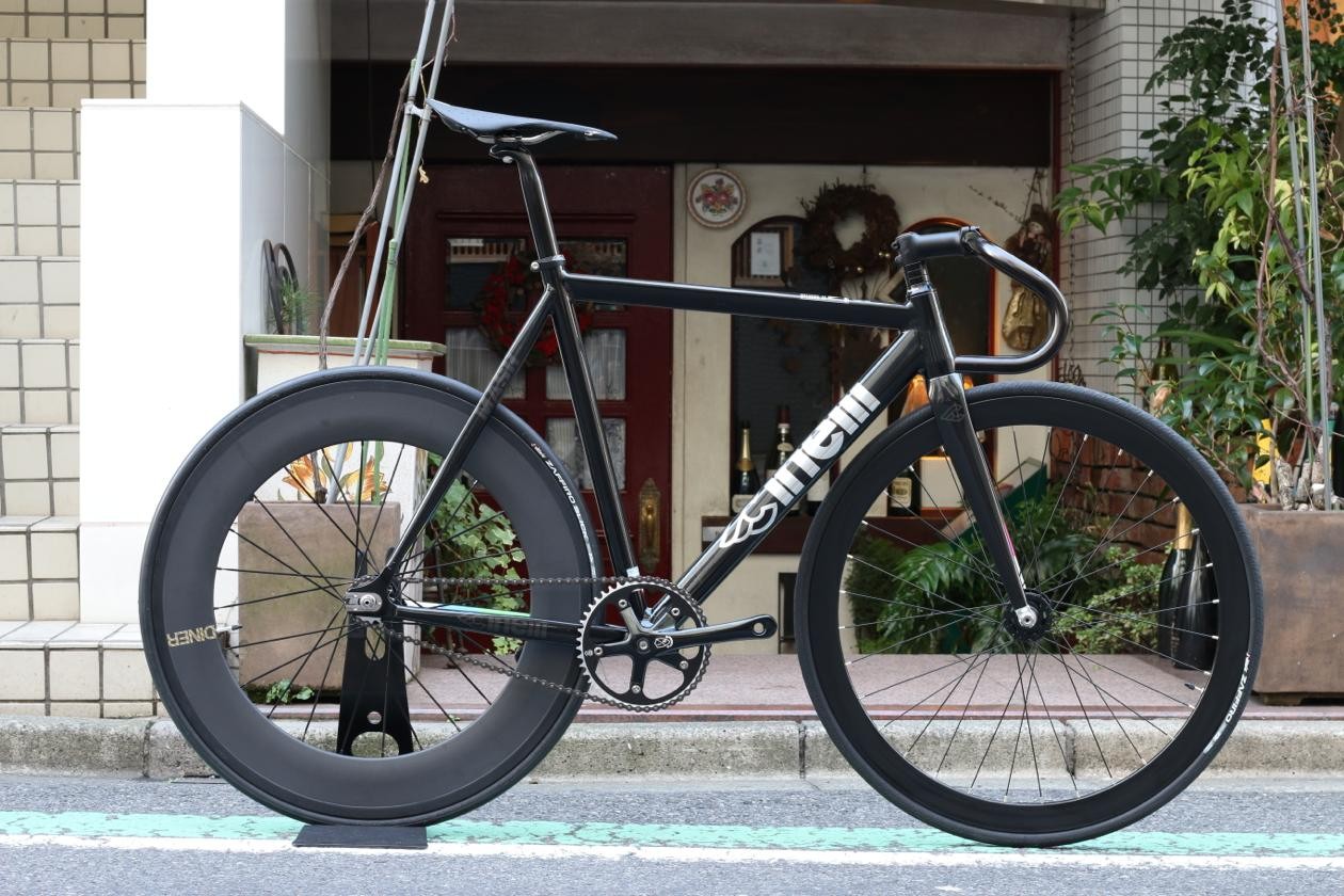 ラウンド 16 Cinelli カーボンホイール Mash Carbon Rear 販売 完成車 mm Wheel Custom ヒストグラム ダイナー Histogram Diner Bike チネリ マッシュ リア カーボン ホイール カスタム 完成車 Diner店