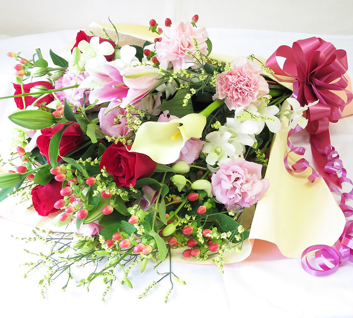 鲜花, 礼物礼物妇女生日梵蒂冈的母亲 60 岁生日庆祝活动提出了结婚