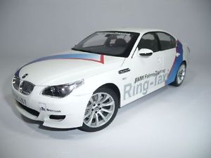 E60 Ring Ring 模型車 モデルカー スポーツカー リムジンタクシーニュルブルクリンクリングbmw Limousine Taxi rt Nrburgring 118 Kyosho オンライン M5 送料無料 Very Rare あさくさ福猫太郎