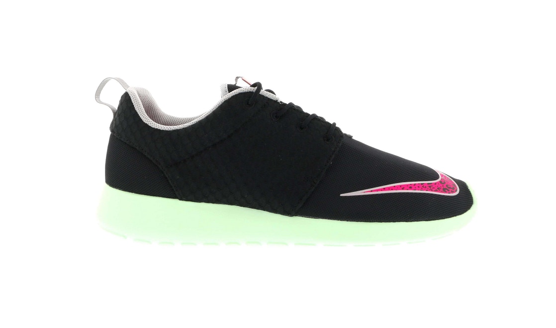 nike roshe run fb yeezy