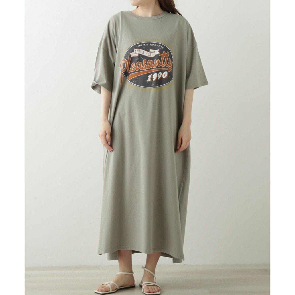 カレッジロゴタイプtシャツワン平穏さ 花冠カズン New その他ワンピース Ficap Fr