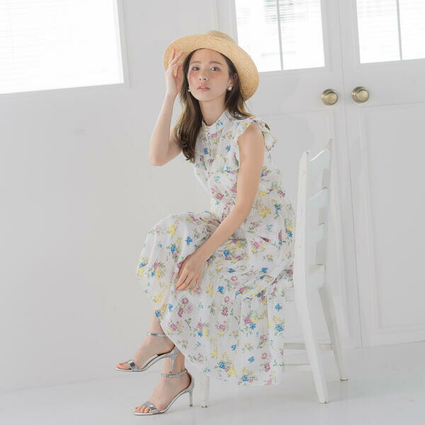 消費税無し シアーチェックフラワープリントワンピース 洗濯機で洗える クイーンズコート 丸井 マルイ 店 大きいサイズ New その他ワンピース ワンピース 大きいサイズ