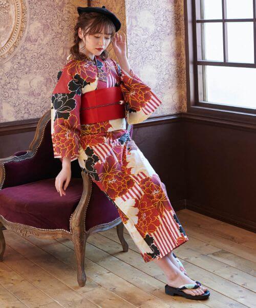 楽天市場】下駄つき浴衣5点セット 月下の百合調べ (浴衣 兵児帯 腰紐2