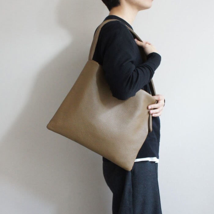 PUF HANDLE TOTE / M／タイドウェイ（TIDEWAY） 18,975円