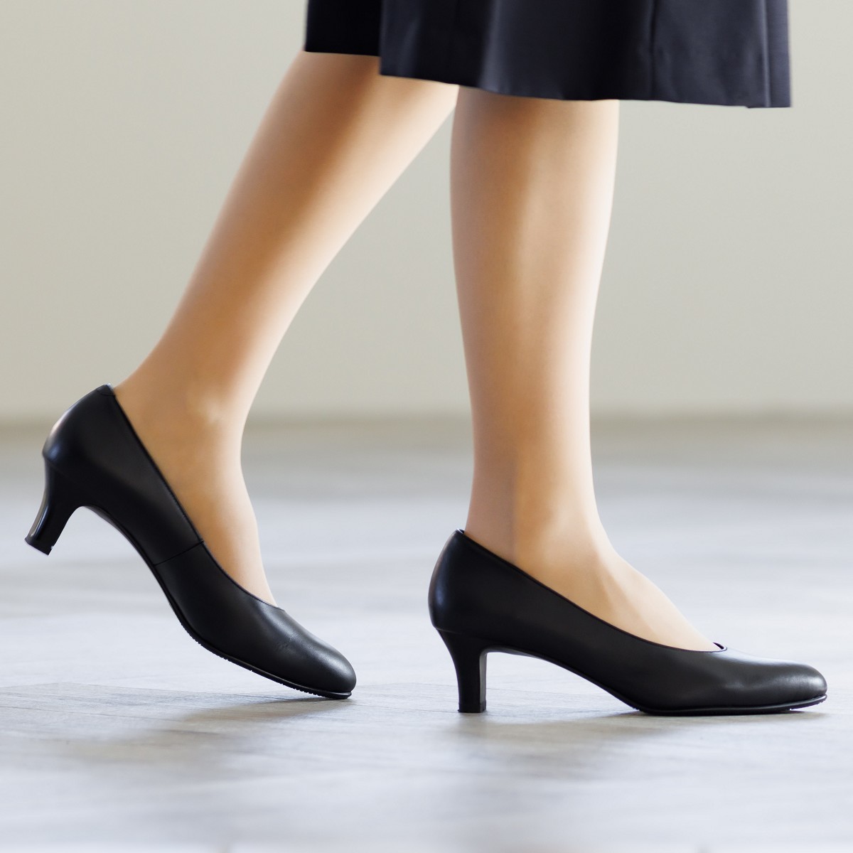 【撥水】<5cmヒール>ラウンドトゥブラックパンプス/600006 【21.5cm~26.5cm】/HIMIKO(HIMIKO)|丸井(マルイ)店