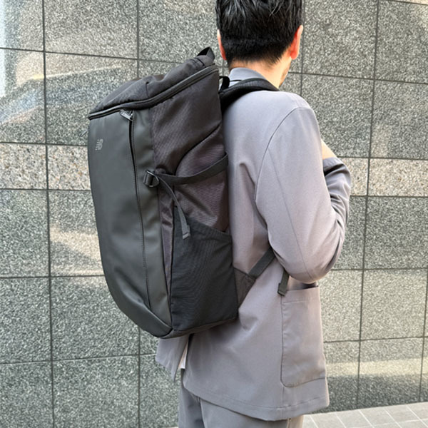 【Newbalance】背負いやすさを追いもとめるした静電容量35リットルのうしろ側容器に並べる／ニュー平衡にする（new balance）