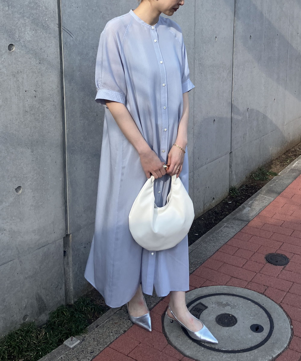 【半袖/インナー付/ロング丈/前開き】シアーストライプバンドカラーシャツワンピース/オードリーアンドジョンワッド(Audrey and John Wad)|丸井(マルイ)店
