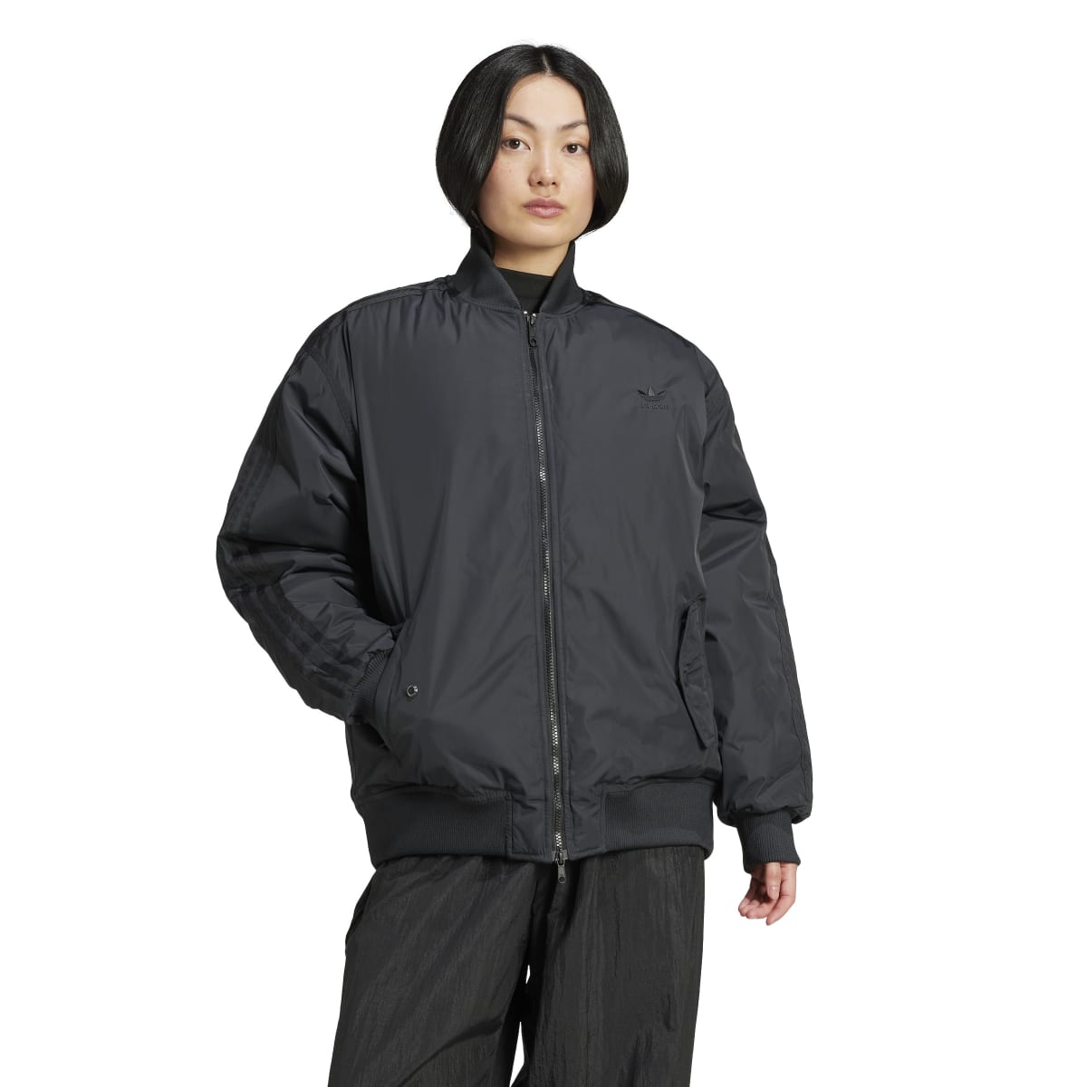 adidas Originalsクラシックス サテン ボンバージャケット adidas（アディダス）の「アディカラー クラシックス サテン