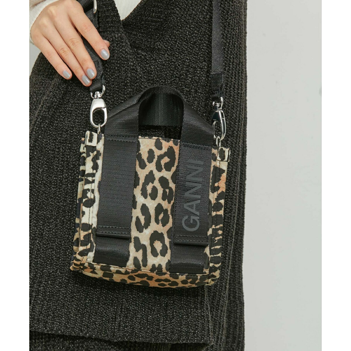 楽天市場】GANNI Quilted Recycled Tech Bag／アーバンリサーチ（URBAN