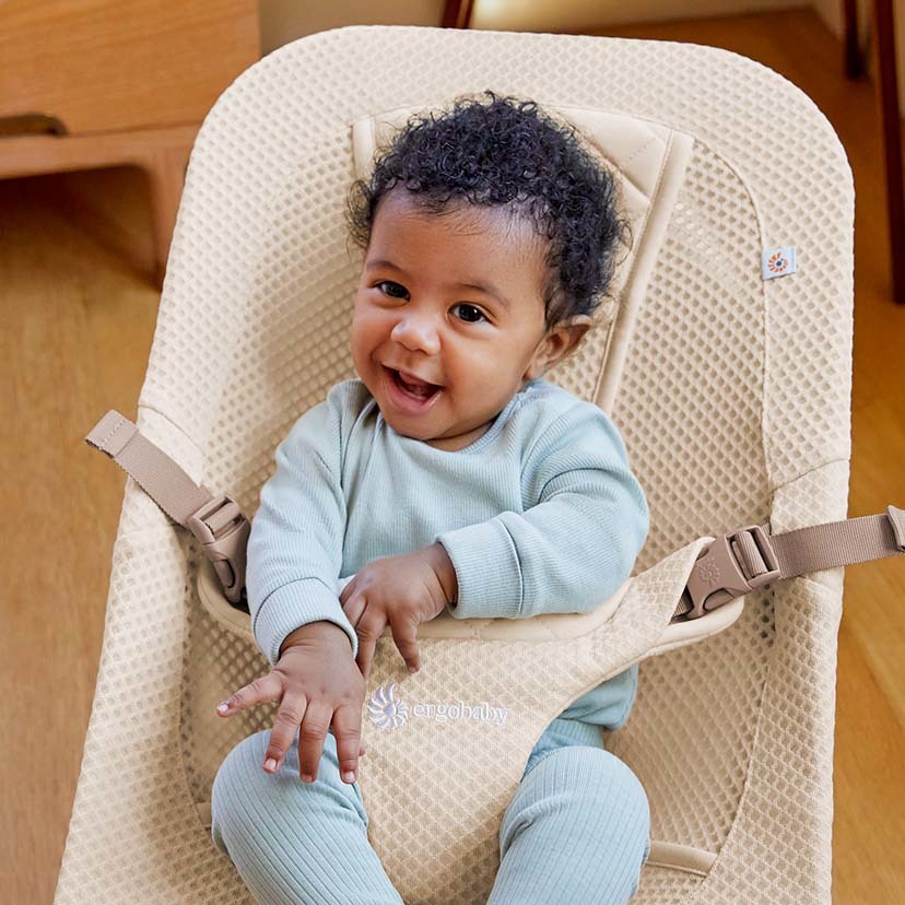 【ergobaby エルゴベビー】evolve バウンサー メッシュ/クリーム/ダッドウェイ(DADWAY)|丸井(マルイ)店