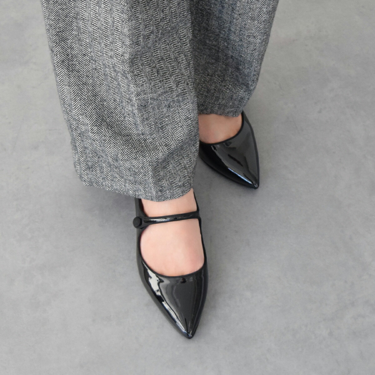 INTER-CHAUSSURES◆1cmヒール◆ポインテッドストラップフラットパンプス／インターショシュール（INTER-CHAUSSURES）