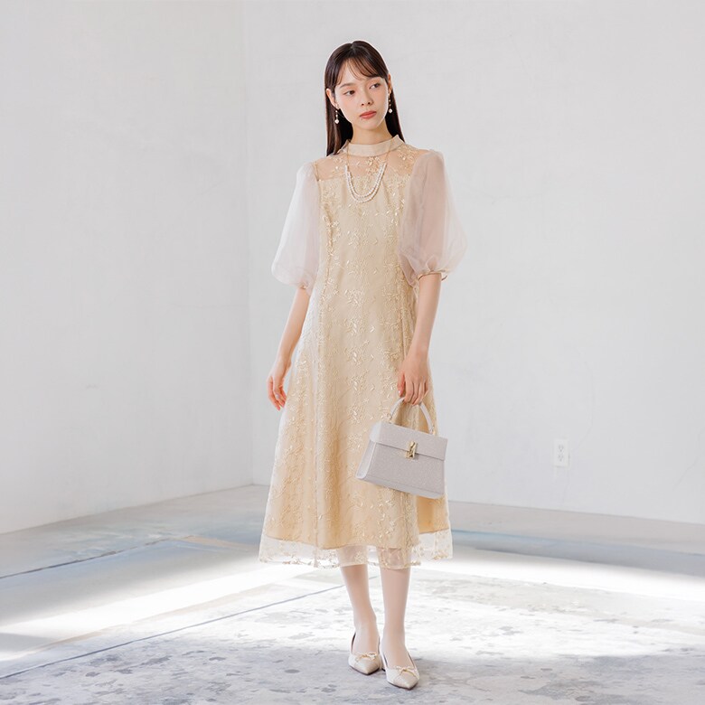 【小柄さんに人気】オーガンジーパフスリーブ フラワー刺繍レースドレス/結婚式/パーティー／フォルムフォルマ（form forma）