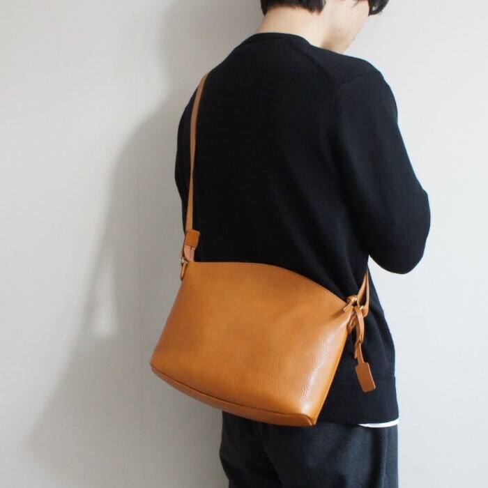 OIL SHRINK SHOULDER／タイドウェイ（TIDEWAY）
