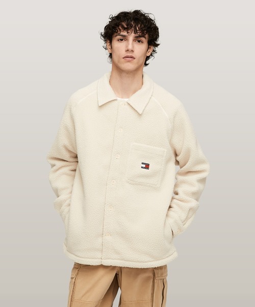 バッジテディオーバーシャツ／トミー ジーンズ（TOMMY JEANS）