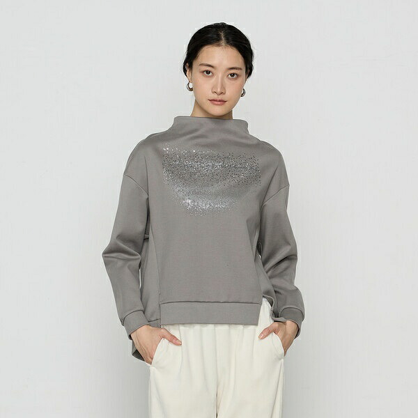 〔 +サイズ 〕 ダンボールニット 箔プリント＆スパンコール刺繍プルオーバー／ギャバジン K.T（Gabardine K.T）