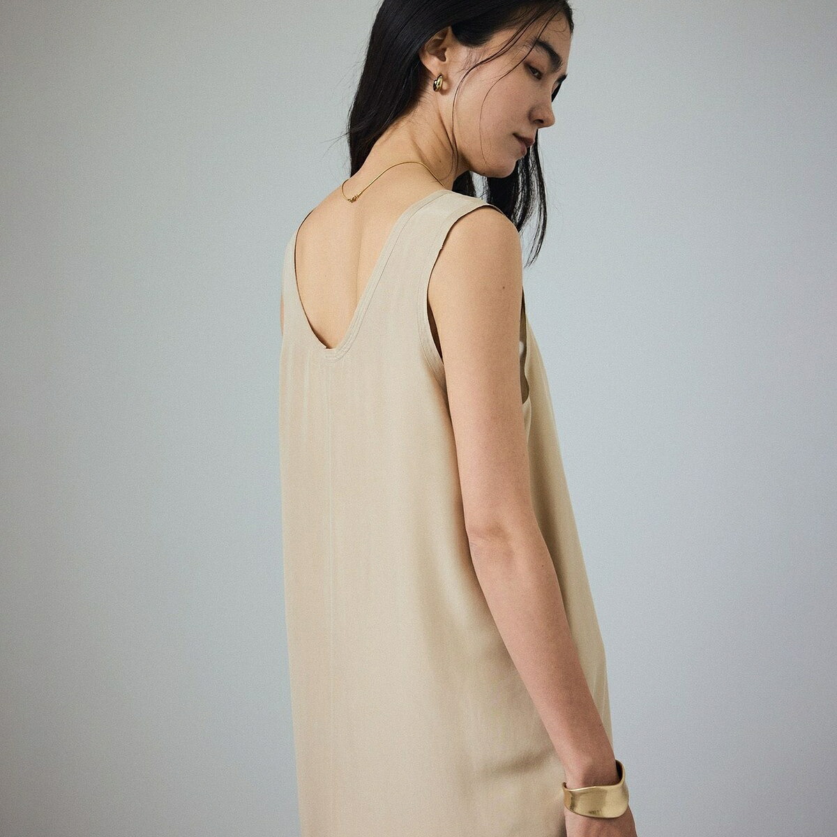 [25SS]GENTLE SILKノースリーブワンピース【セットアップ対応】／サロン アダム エ ロペ（SALON adam et rope' ）