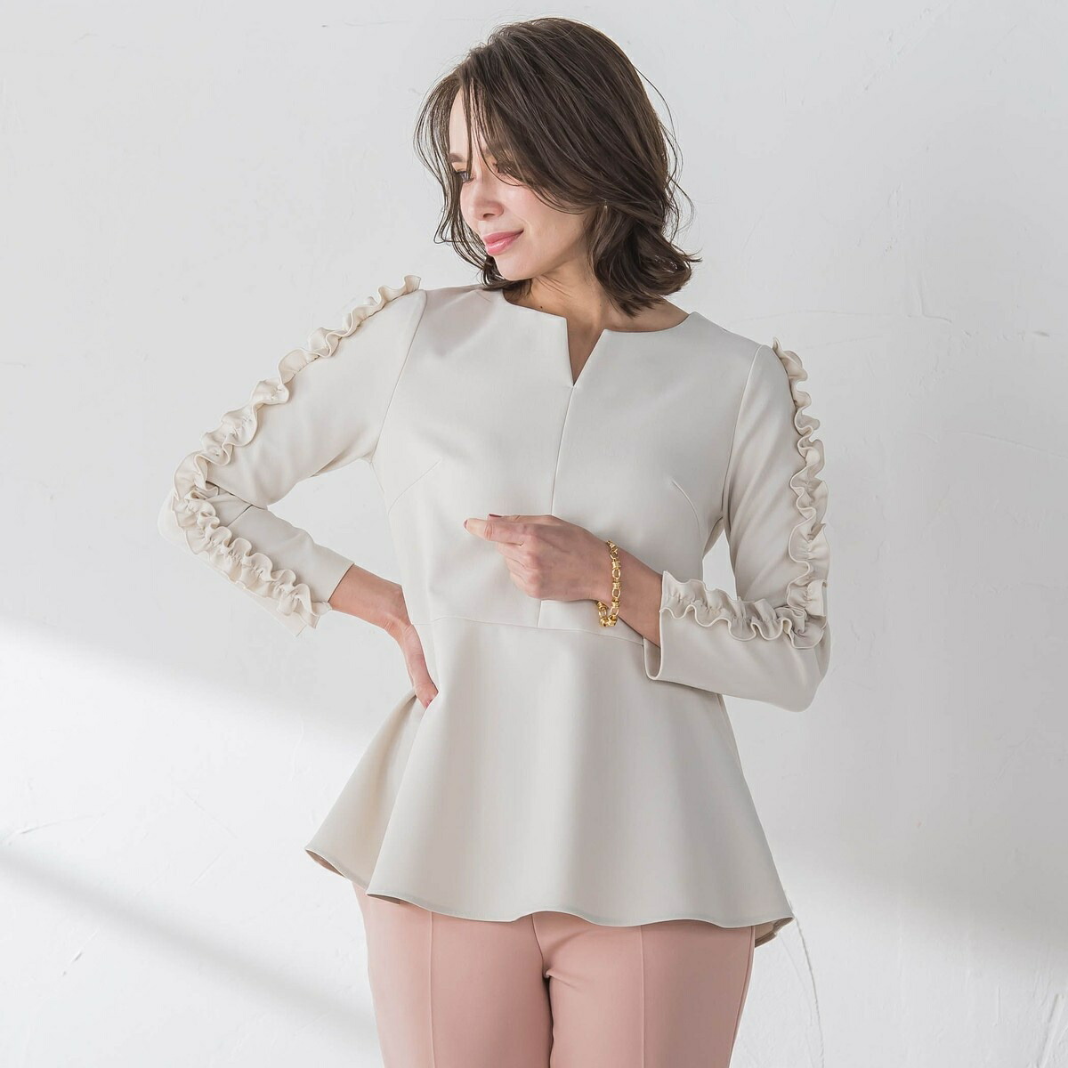 Viaggio Blu＊ビアッジョブルー◆フリルリボンは取り外せます＊2way＊女性らしい膝丈ワンピース＊バーガンディ＊Vネック＊S～M＊美品 ボウタイワンピース≪手洗い可能≫／ビアッジョブルー