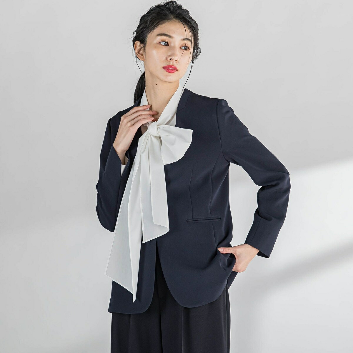 【途轍も無い大いさ】ダブルクロスジャケット≪室内用便器能力のある≫／ラエフ（la.f...） コート・ジャケット-レディースファッション