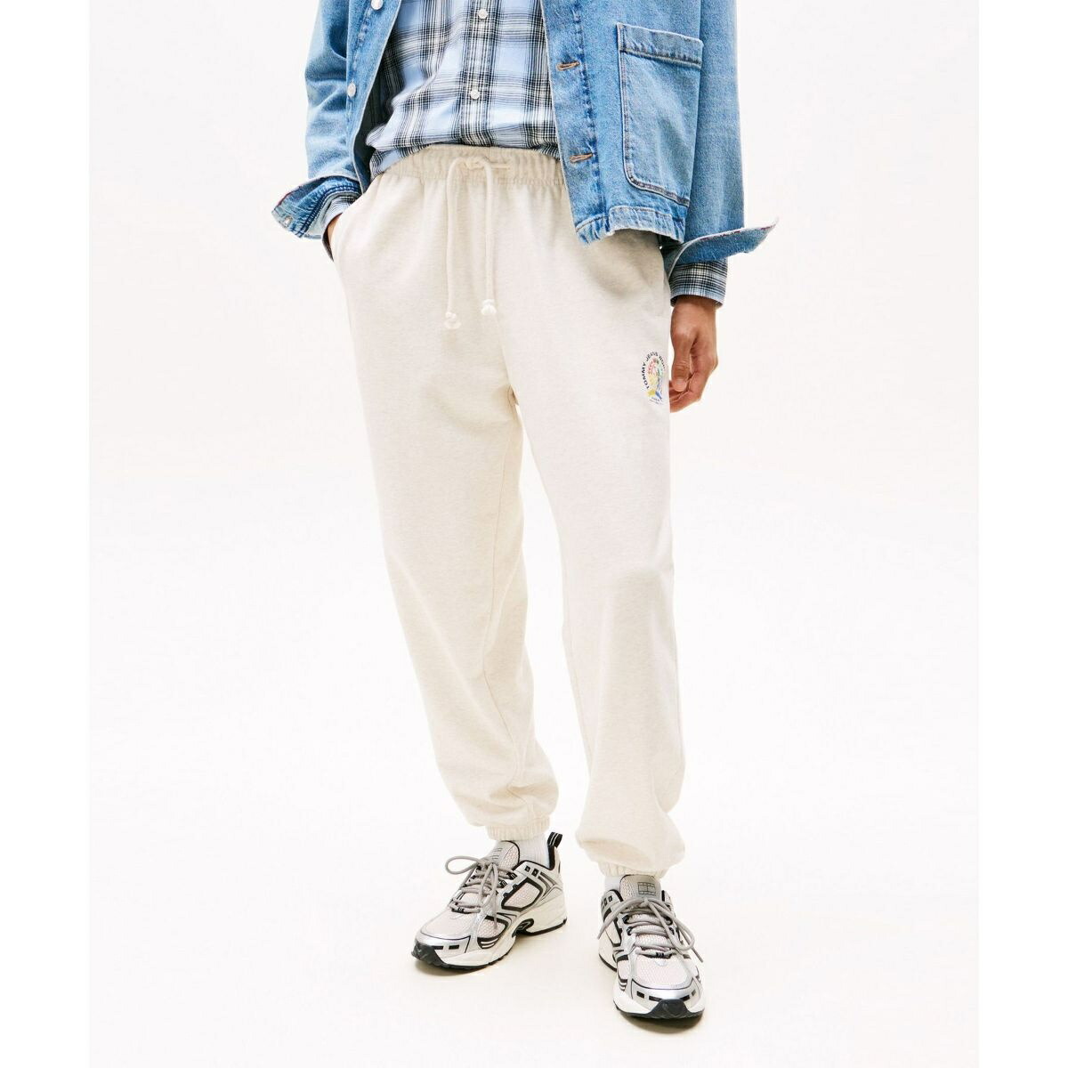 リラックスバーシティクレストスウェットパンツ／トミー ジーンズ（TOMMY JEANS）