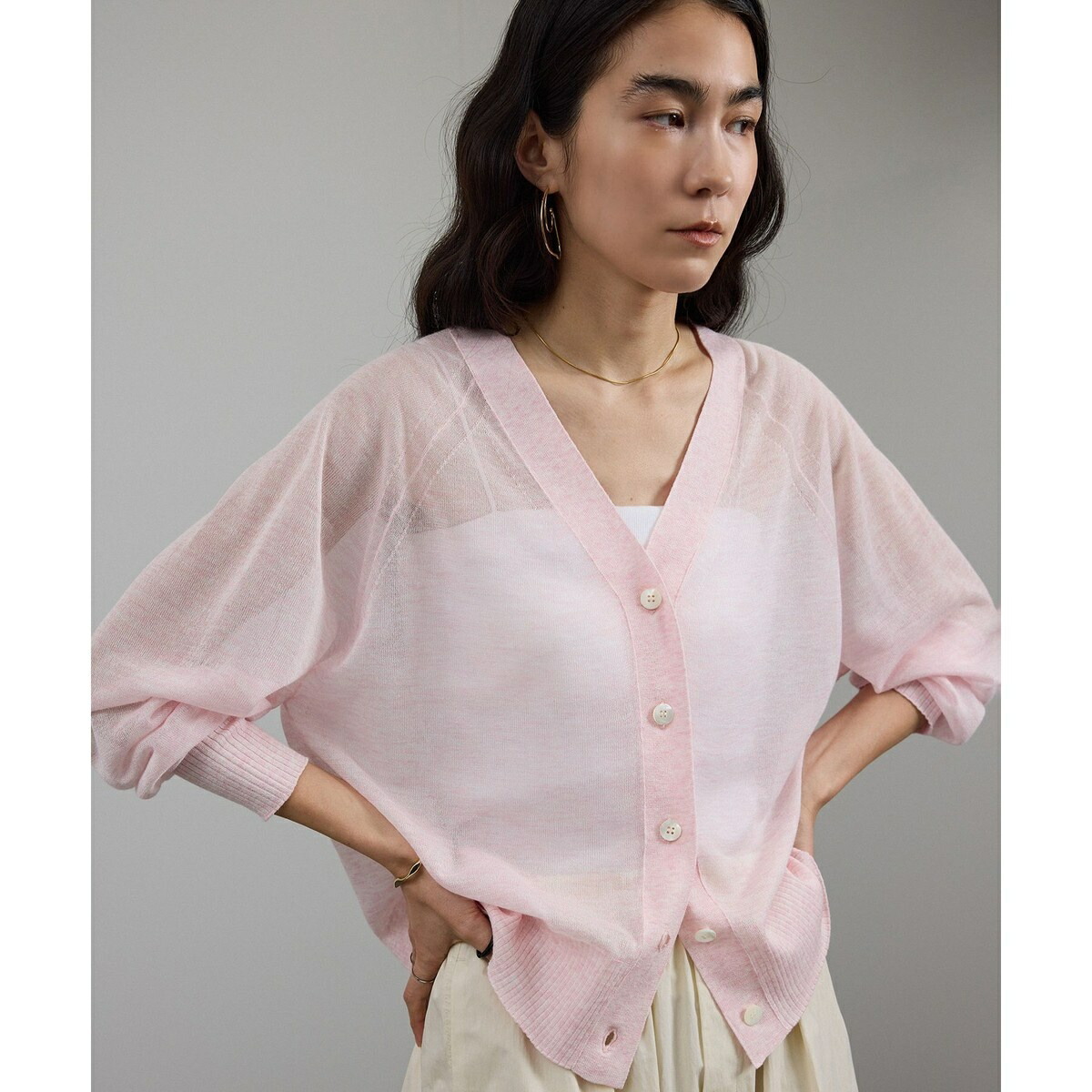 ブライトラメVネックシアーカーディガン［一部WEB限定カラー・手洗い可能］／サロン アダム エ ロペ（SALON adam et rope' ）
