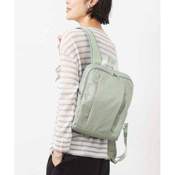 [撥水/収納アドバイザー監修]タックデザインコンパクトリュック／MK ミッシェルクラン バッグ（MK MICHEL KLEIN BAG）