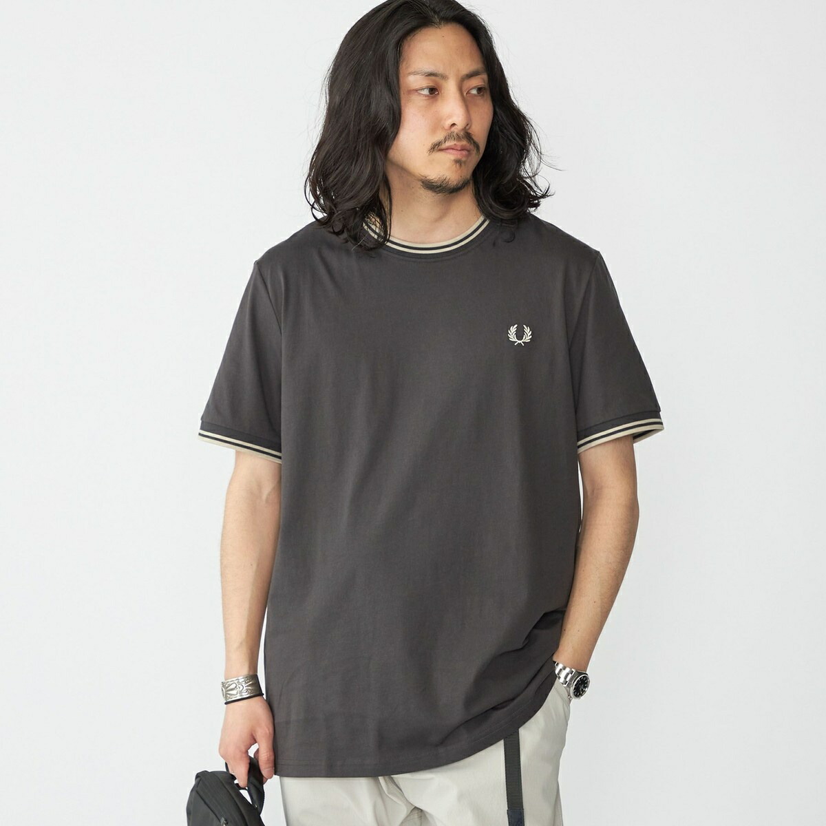 FRED PERRY: M1588 TWIN TIPPED Tシャツ／シップス（SHIPS）