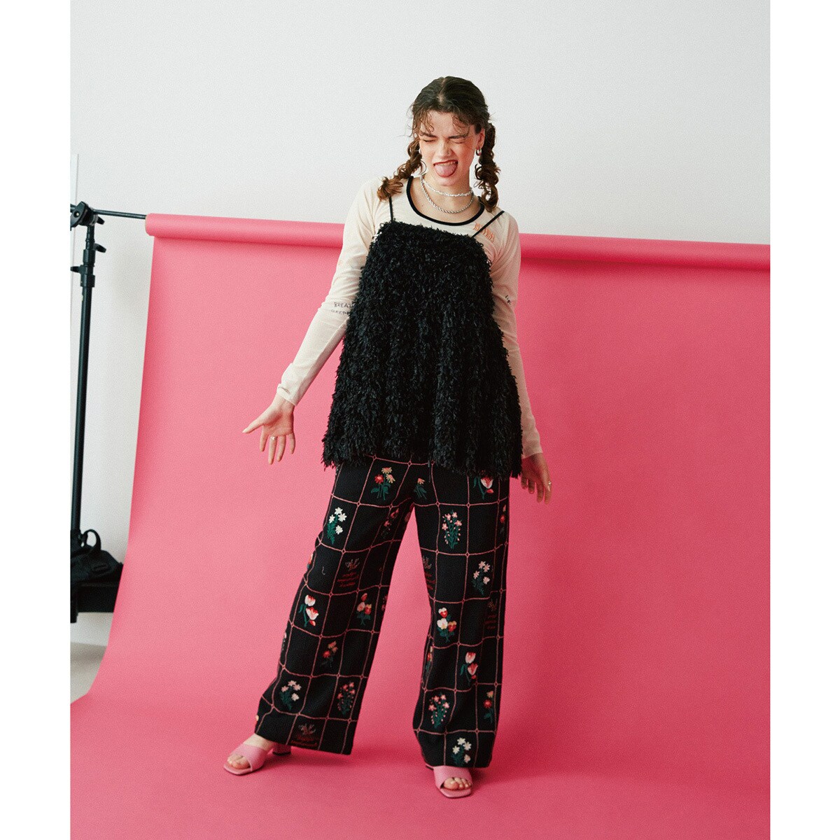 (mag.by c)FLOWER EMBROIDERY DRESS／ローズバッド ROSE BUD（ローズバッド）の「(mag.by c)FLOWER EMBROIDERY