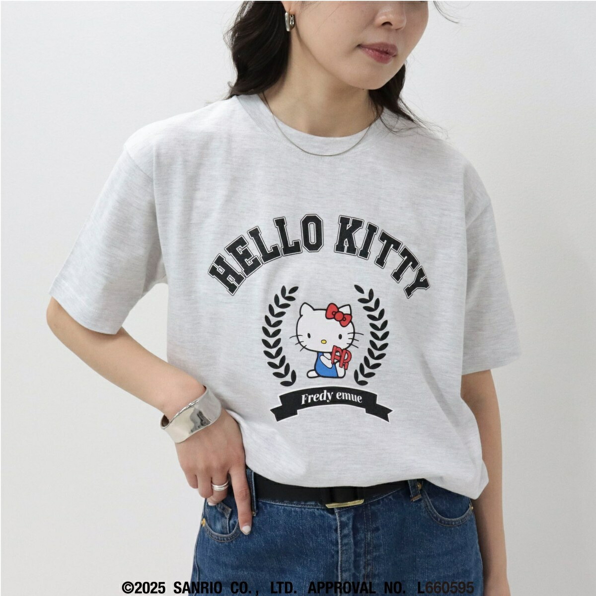 アクメドラビ ADLV Tシャツ レディース 半袖 トップス ハローキティ サンリオ コラボ ネイビー acme' de la vie SSCAHK 韓国ブランド 楽天市場】アクメドラビ ADLV Tシャツ レディース 半袖 トップス