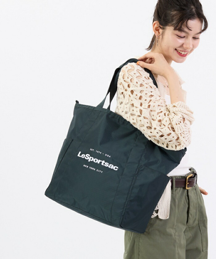 ローズ　ハワイ限定レスポートサック　ディズニーバンビ　　おむつ替えシート付 ローズ様専用 ハワイ限定レスポートサック ディズニーバンビ