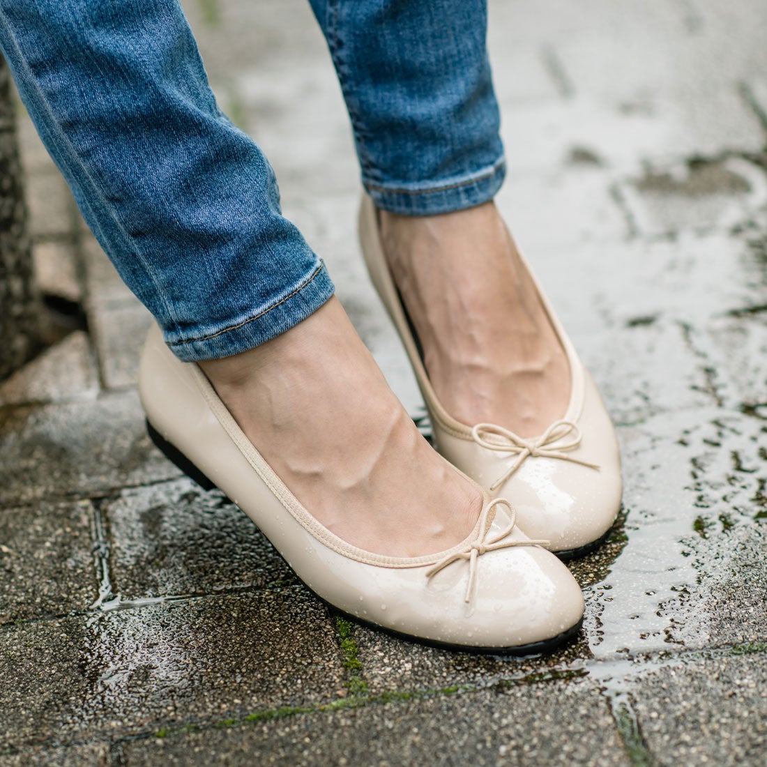 楽天市場】【WEB限定】ラウンドトゥレインバレエシューズ／ピッティ