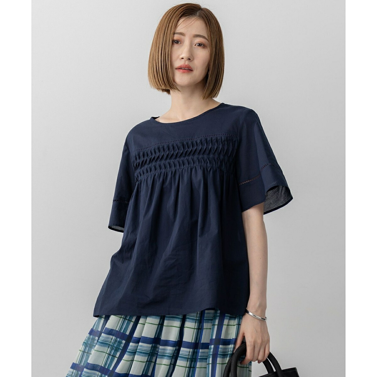 【WEB＆一部店舗限定】コットンローン ピンタック フレア ブラウス／23区（23KU）