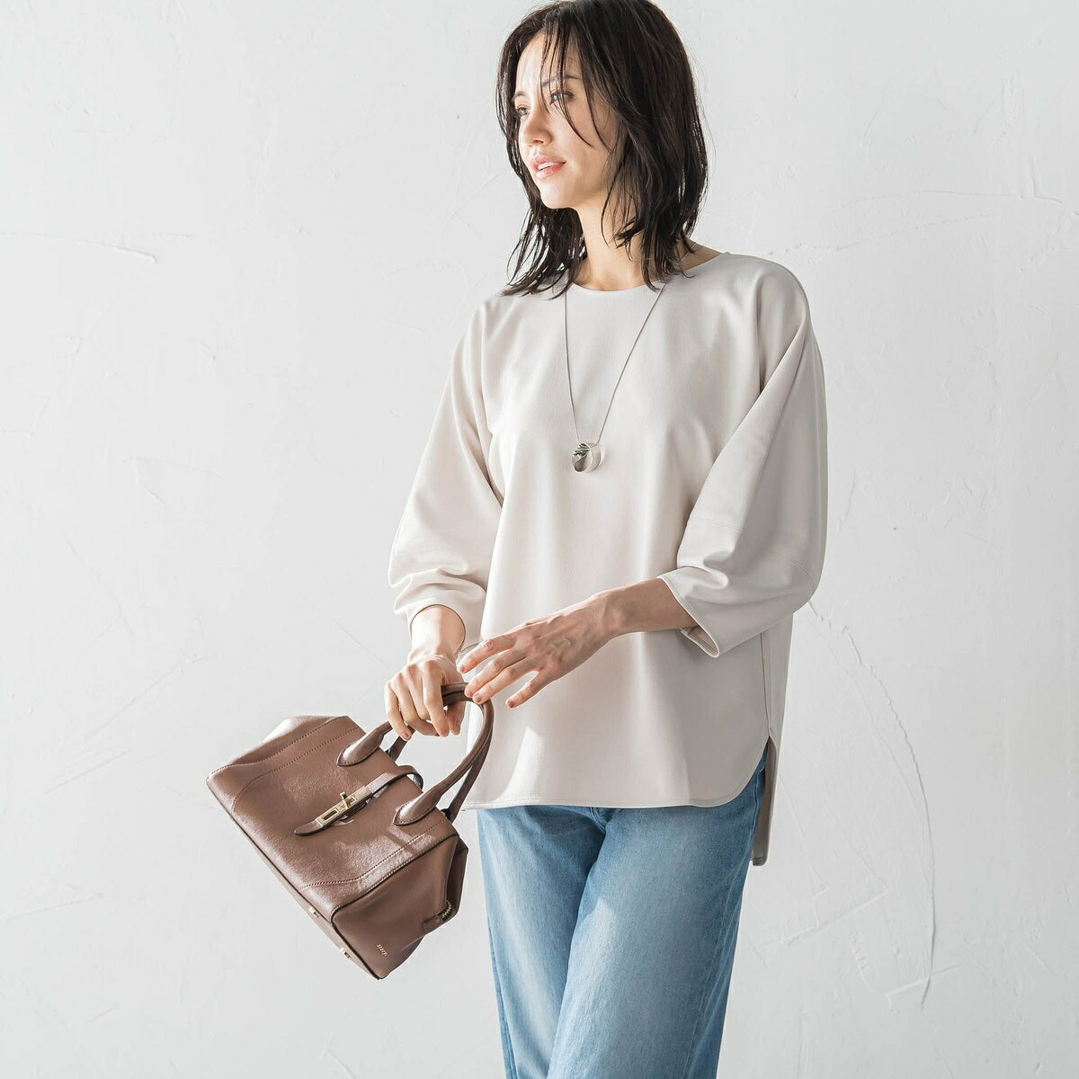 【WEB限定】フォルムスリーブバックジップトップス≪洗濯機で洗える≫／ロートレアモン（LAUTREAMONT） 7,814円