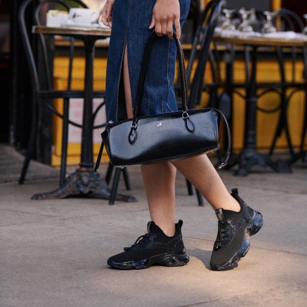 ストーンスポーティースニーカー　25AW ／スティーブマデン（STEVE MADDEN）