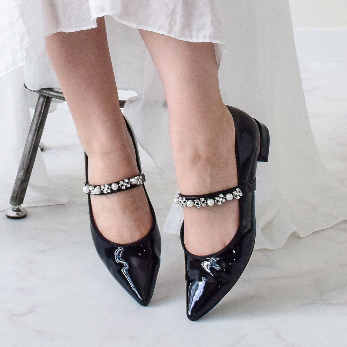 25秋冬新作◆Bridget Birkin◆2糎踵◆キラキラストラップポインテッドパンプス／ブリジット 赤ちょうちんキン（Bridget Birkin） レディース靴-パンプス-靴