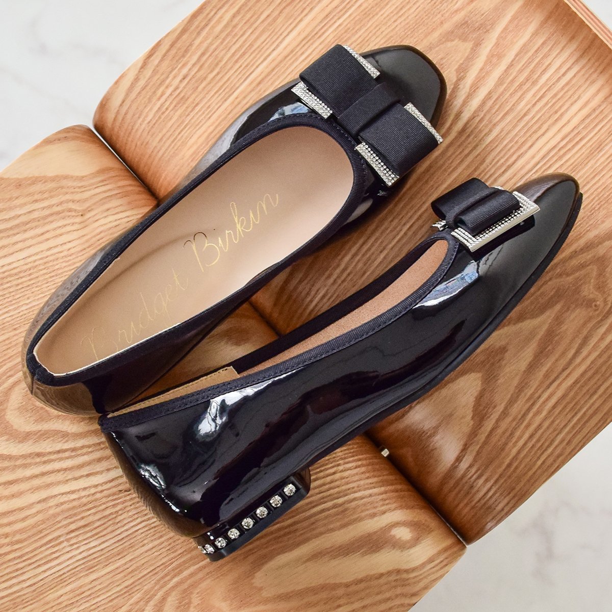 25秋冬新作◆Bridget Birkin◆1.5cmヒール◆ヒールビジューリボンパンプス/ブリジット バーキン(Bridget Birkin)|丸井(マルイ)店