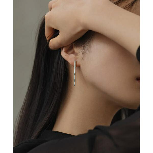 SMELLY so&rsquo;　long bar earring／スメリー（SMELLY）｜丸井（マルイ）店