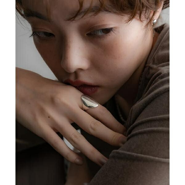 SMELLY so’　platy curve ring／スメリー（SMELLY）