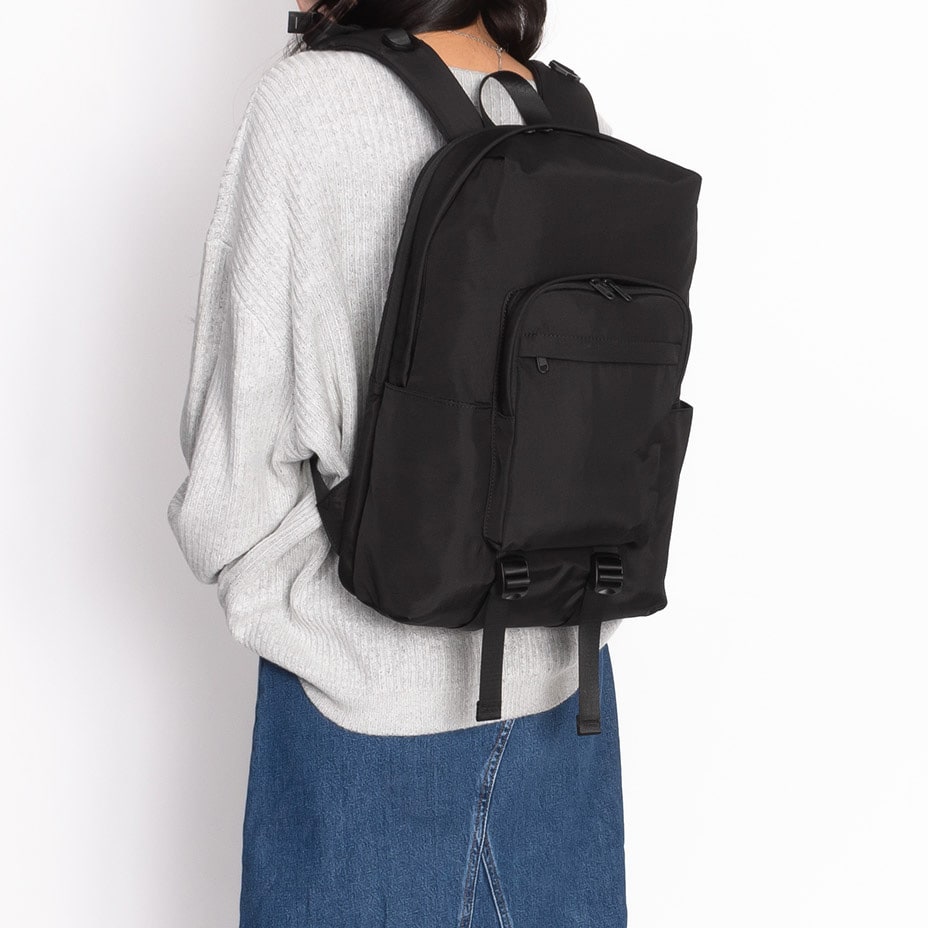 FRONT POCKET DAYPACK／エスエムエル（SML）