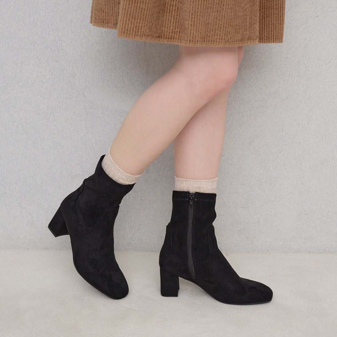 【25秋冬】スクエアトゥストレッチショートブーツ(S157)／ラウナレア（Launa lea） 13,750円