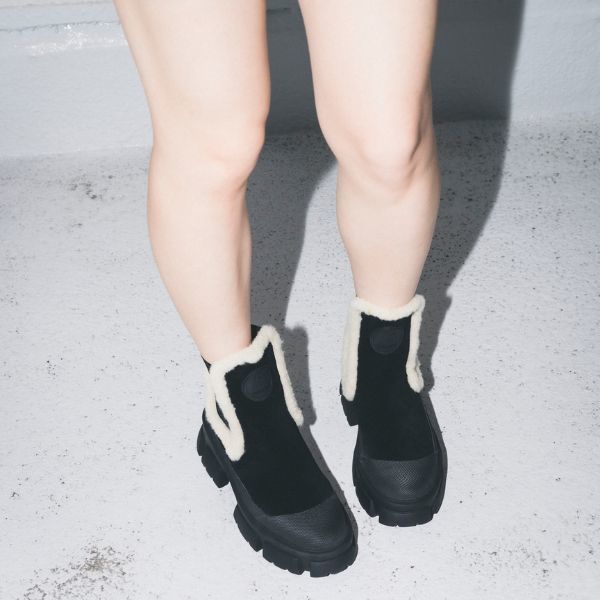 スエードチェルシーブーツ　25AW／スティーブマデン（STEVE MADDEN）