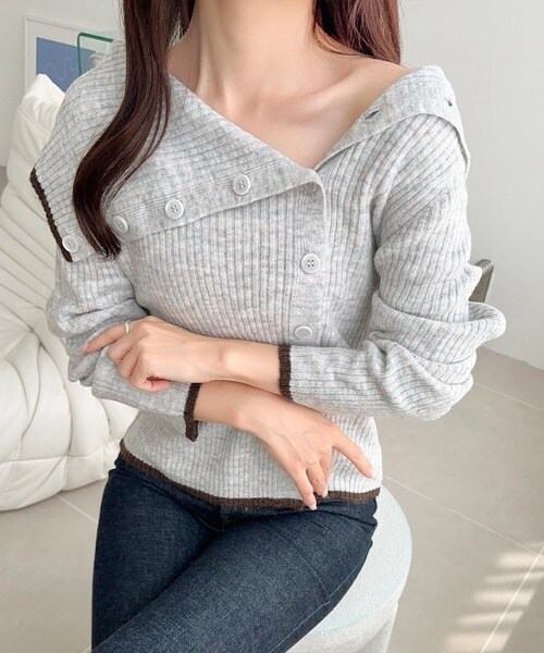 【mily bilet】ワザありカラーで華やかさをプラス◎アシンメトリーカラー見せ裾配色ボタンニット／クラシカルエルフ（Classical Elf）