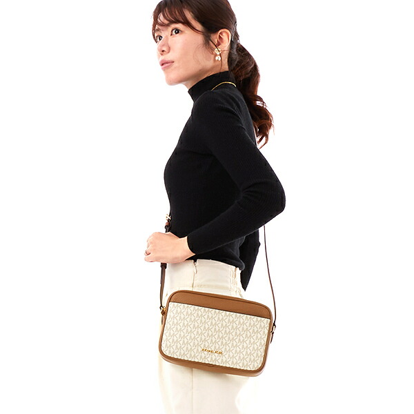 JET SET TRAVEL LG CAMERA XBODY クロスボディ／マイケル・コース（Michael Kors）