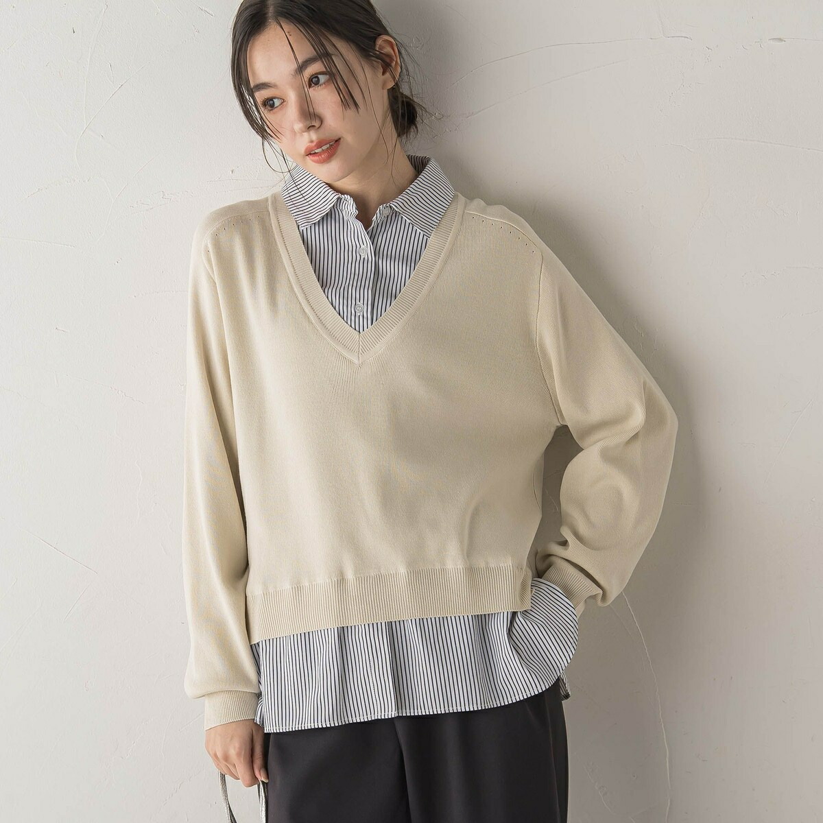 【WEB限定】Vネックブラウス切替えプルオーバー≪手洗い可能≫／ドロワットロートレアモン（Droite lautreamont） 8,470円