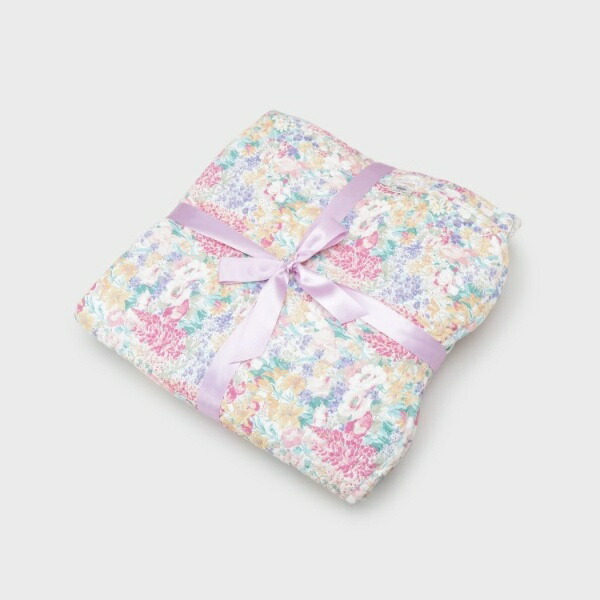 エヴァリンガムメドウ柄 水洗いするキルトマルチカバー 200×200糎／ローラ アシュレイ（LAURA ASHLEY）